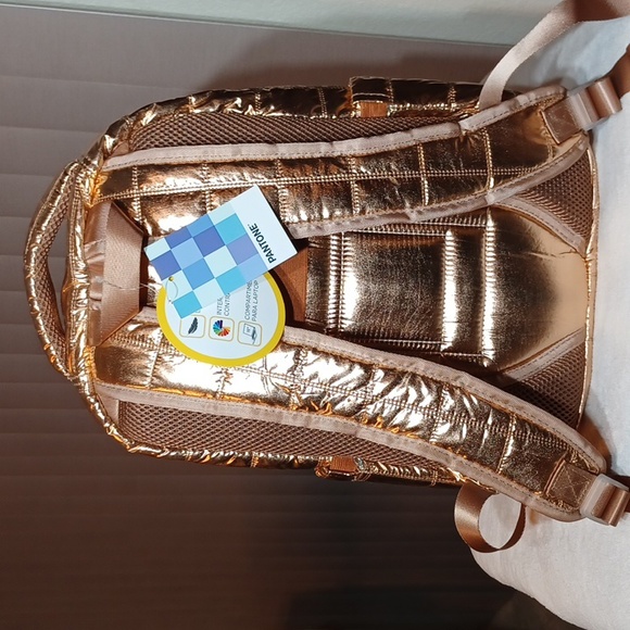 Pantone Handbags - NWT Pantone Quilted Rosegold Backpack